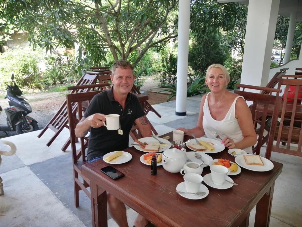 Rainbowswell Beach Resort Unawatuna Eksteriør bilde