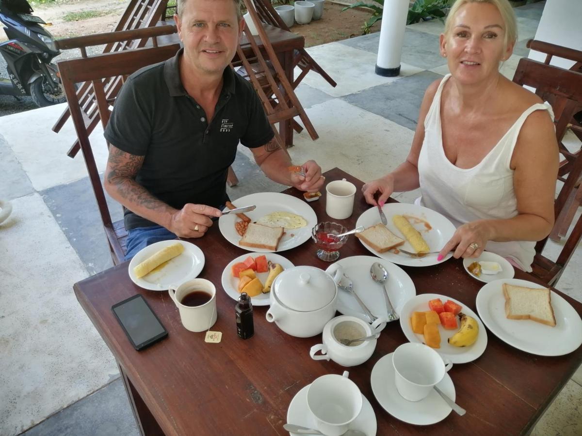Rainbowswell Beach Resort Unawatuna Eksteriør bilde