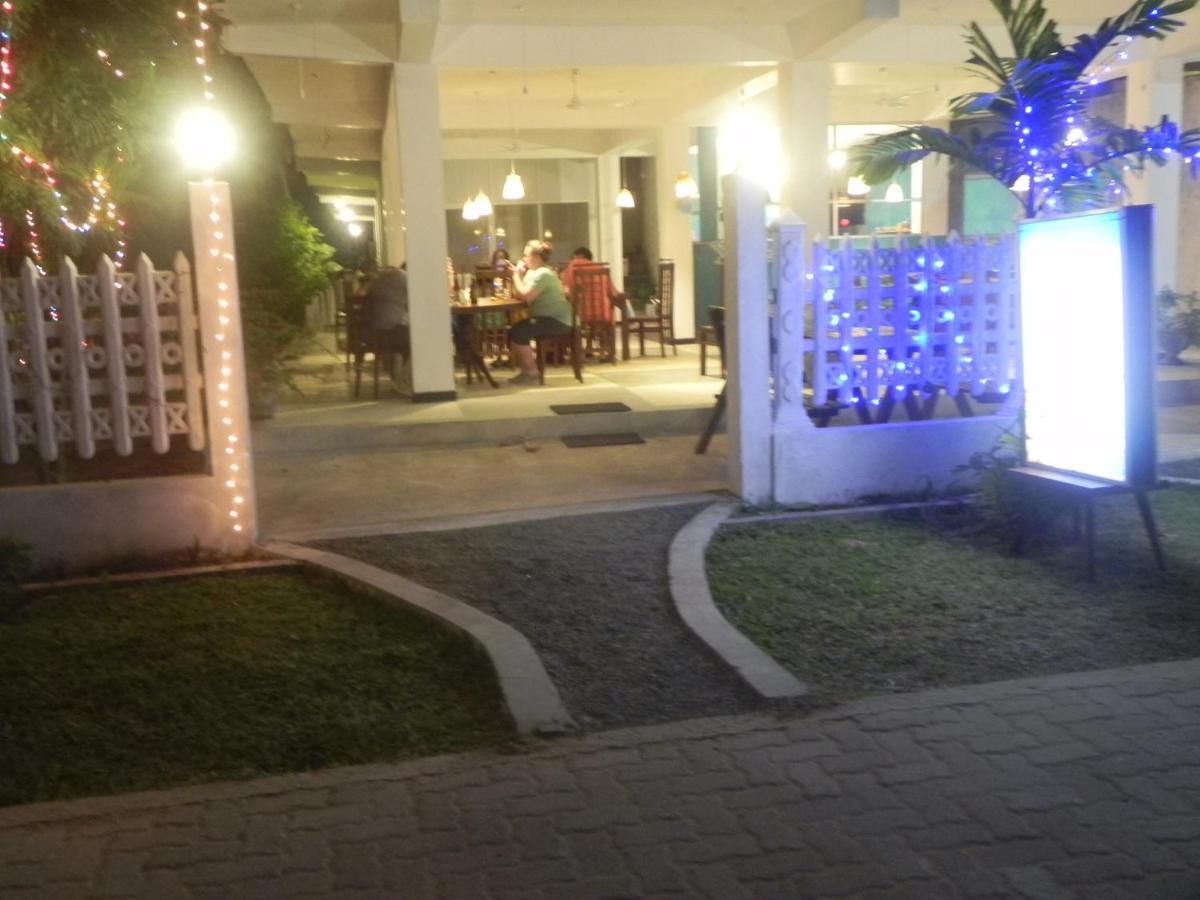 Rainbowswell Beach Resort Unawatuna Eksteriør bilde